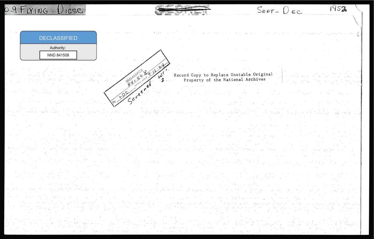 DOW-UAP-D105, תיק "הדיסקות המעופפות" של חיל האוויר האמריקאי, 1952 — עמוד 1
